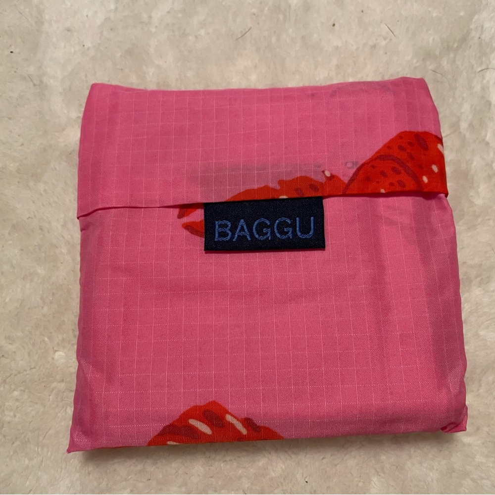 Baggu Standard Reusable Tote in Pink Lobster